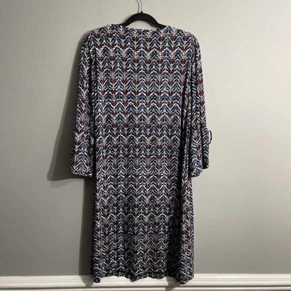 Chico’s Women’s Dress 3 Slit Bell Sleeve Jersey Knit Chevron Print 16/18 - Picture 2 of 10